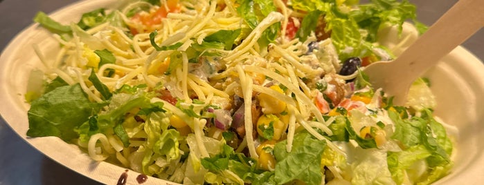 Chipotle Mexican Grill is one of Nicholas 님이 좋아한 장소.