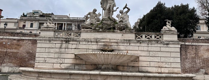 Fontana del Nettuno is one of สถานที่ที่บันทึกไว้ของ Valeria.