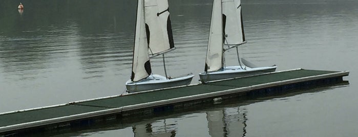 Olton Mere Sailing Club is one of Elliottさんのお気に入りスポット.