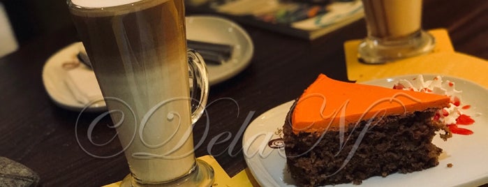Viuna Plus Café | کافه ویونا پلاس is one of สถานที่ที่บันทึกไว้ของ Nora.