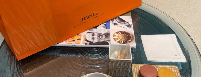 Hermès is one of Paris Right Bank.