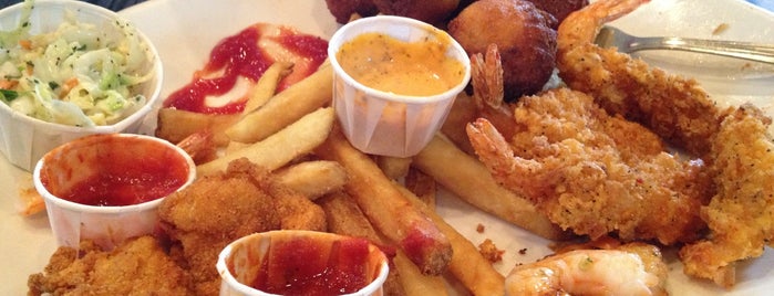 Joe's Crab Shack is one of The Foodie's List to Good Eating.