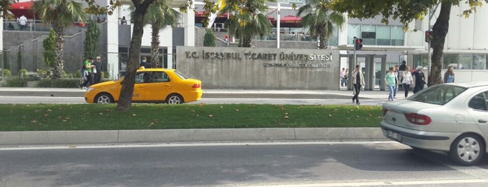 İstanbul Ticaret Üniversitesi is one of สถานที่ที่ Taha ถูกใจ.