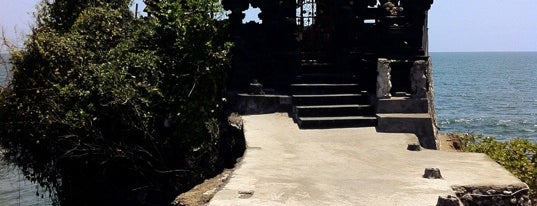 Pura Luhur Tanah Lot is one of Temples and statues in Indonesia.