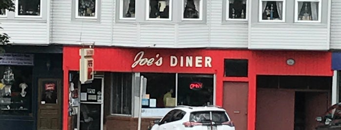 Joes Diner is one of Zoë : понравившиеся места.