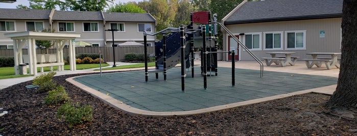 San Veron Park is one of Peninsula Parks & Playgrounds.