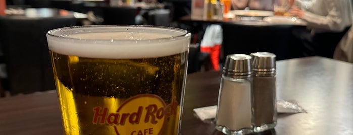 Hard Rock Café is one of Tokyo: eat & drink.