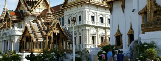 Dusit Maha Prasat Throne Hall is one of Bangkok.