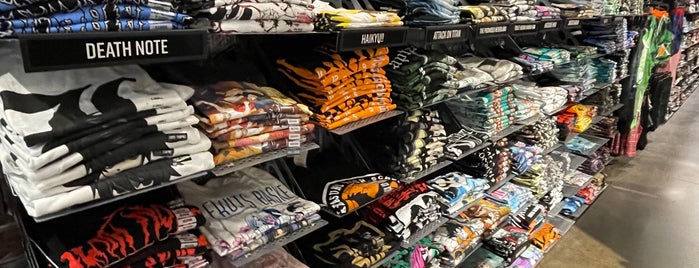 Hot Topic is one of Nashville.