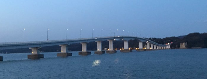 能登島大橋 is one of Locais curtidos por Makiko.
