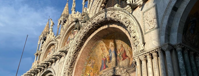 Basilica di San Marco is one of Lieux qui ont plu à Makiko.