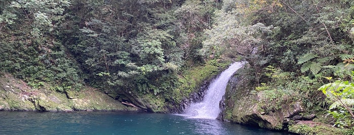 マテリヤの滝 is one of Lieux qui ont plu à Makiko.