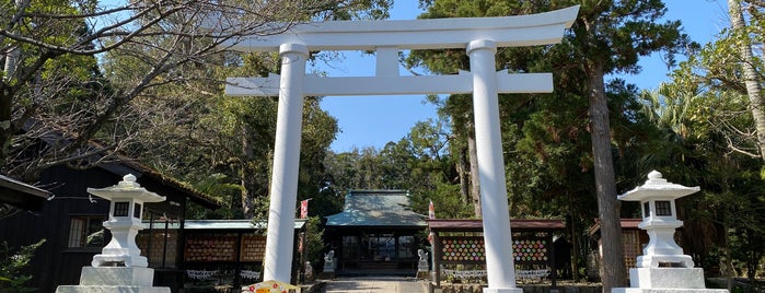 益救神社 is one of Tempat yang Disukai Makiko.