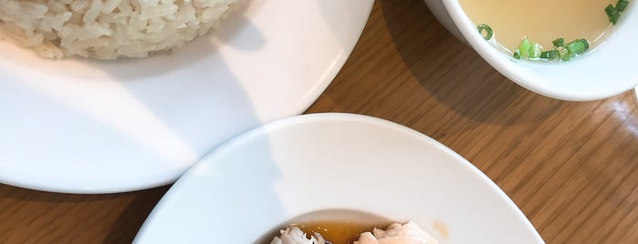 Wee Nam Kee Chicken Rice Japan Concept Shop is one of สถานที่ที่ Makiko ถูกใจ.