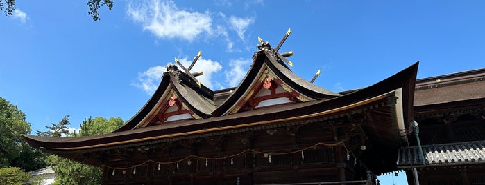 Kibitsu Shrine is one of สถานที่ที่ Makiko ถูกใจ.