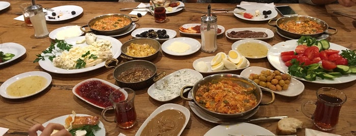 Van Kahvaltı Evi is one of تـــــركيا😘.
