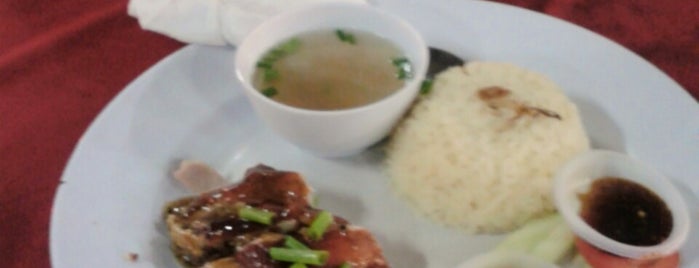 Huri Nasi Ayam Taugeh & Katering is one of makan @ Utara #9.