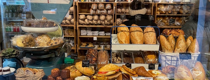 Árvore do Pão is one of Coffe shops.