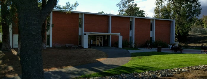 Chaffey College Library is one of school.