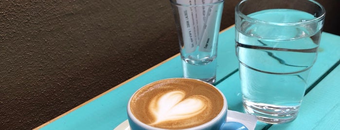 Cogito coffee Rovinj is one of Posti che sono piaciuti a Kieran.