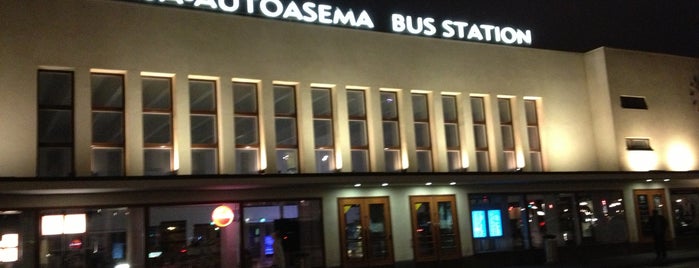 Tampereen linja-autoasema is one of akamaan.