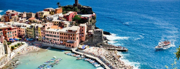 Vernazza is one of Los Viajes'in Beğendiği Mekanlar.