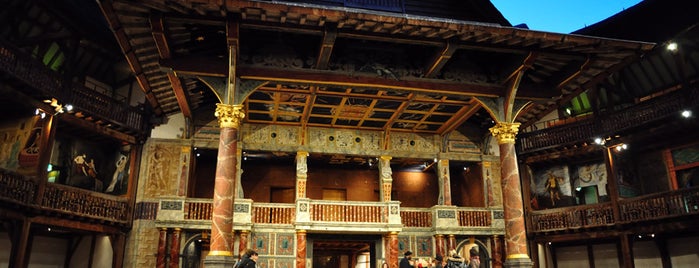 Shakespeare's Globe Theatre is one of Posti che sono piaciuti a Los Viajes.