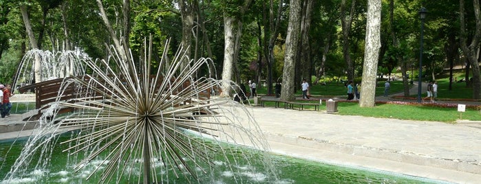Gülhane Parkı is one of Posti che sono piaciuti a Los Viajes.