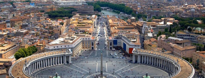 Piazza San Pietro is one of Posti che sono piaciuti a Los Viajes.