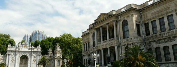 Dolmabahçe Sarayı is one of Posti che sono piaciuti a Los Viajes.