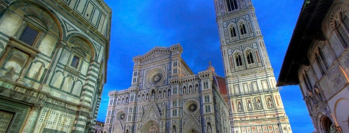Piazza del Duomo is one of สถานที่ที่ Los Viajes ถูกใจ.