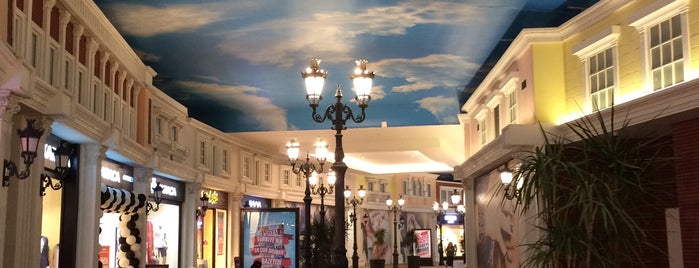 Venezia Mega Outlet is one of Istanbul.