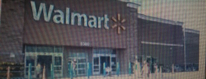 Walmart Neighborhood Market is one of Posti che sono piaciuti a Terri.