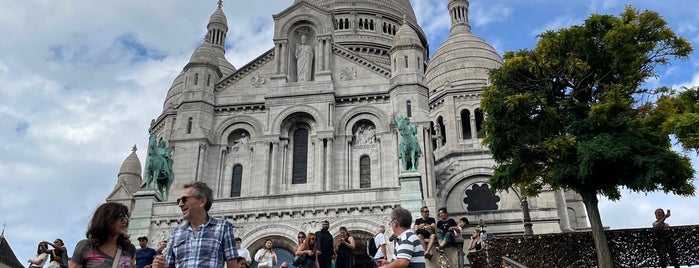 Sacré-Cœur Basilica is one of Steph’s Liked Places.