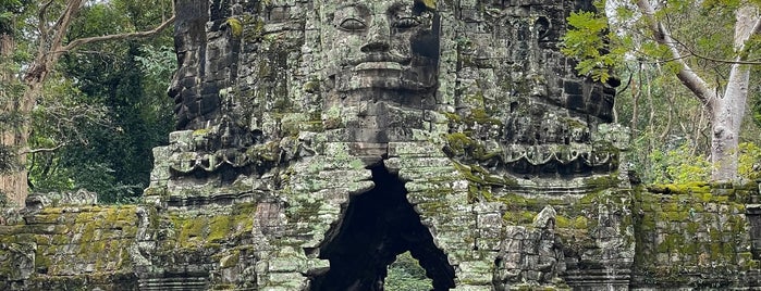 Angkor Thom North Gate is one of Cambodia.