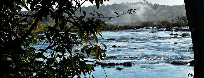 Lanchonete Porto Canoas is one of Iguazú.