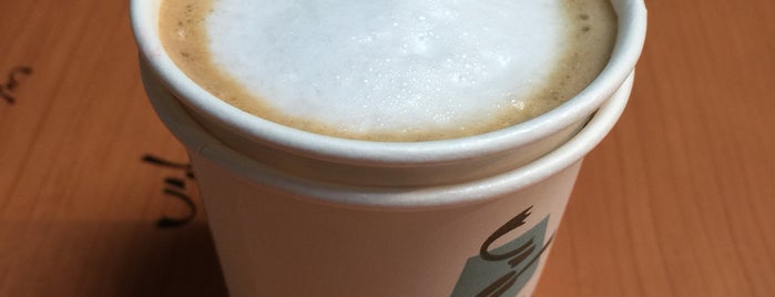 Caribou Coffee is one of Gulnur : понравившиеся места.