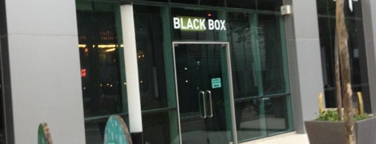 Black Box is one of Lugares favoritos de Brandon.