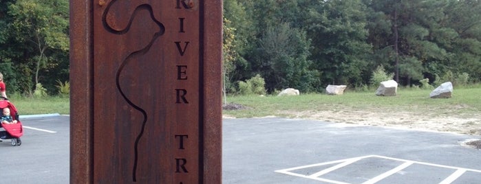 Neuse River Greenway Access Point #8 is one of Tom'un Beğendiği Mekanlar.