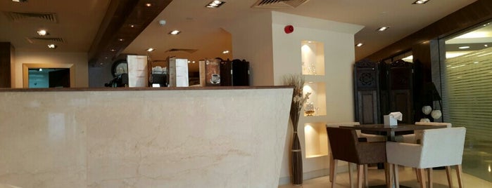 crutti pure cafe is one of สถานที่ที่บันทึกไว้ของ Jarallah.