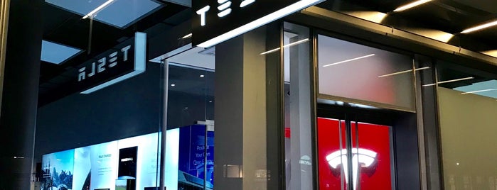 Tesla New York is one of Tesla Galleries and Service Centers.