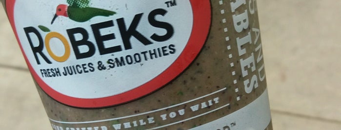 Robeks Fresh Juices & Smoothies is one of Cal State Long Beach.