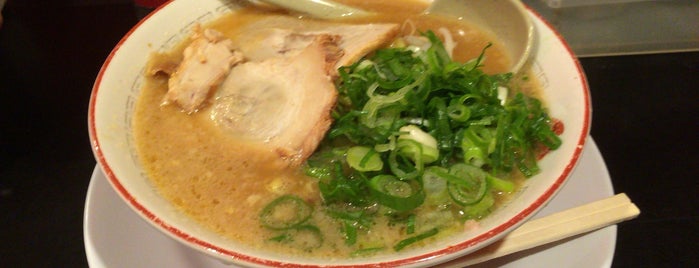 金ちゃんラーメン大徳寺総本店 is one of Locais curtidos por Brad.