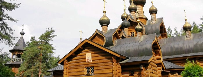 Храм Всех Русских Святых is one of Объекты культа Ленинградской области.