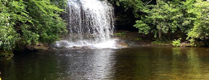 Schoolhouse Falls is one of Waterfalls.