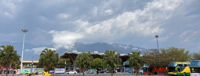 TRA Hualien Station is one of Locais curtidos por Worldbiz.