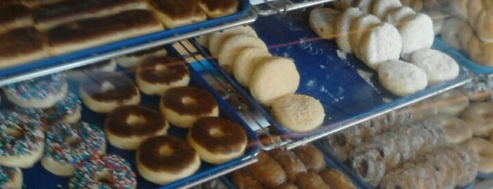 The Doughnut Pantry is one of #AtoZNortheastOhio.