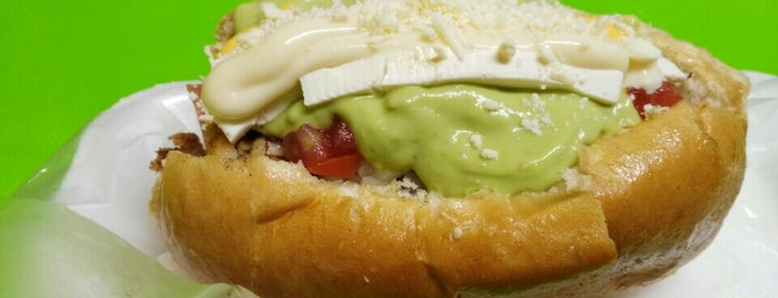 Hot Dog Y Tacos "El chon" is one of Toluca.