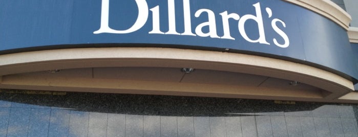 Dillard's is one of Tempat yang Disukai Jessica.