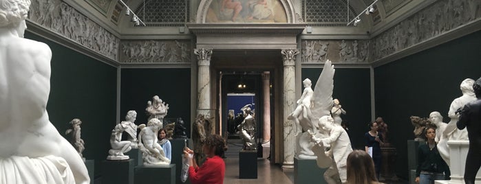 Новая глиптотека Карлсберга is one of Museen.